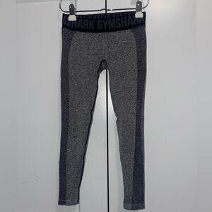 Gymshark Seamless Leggings Grey/Black | Small
